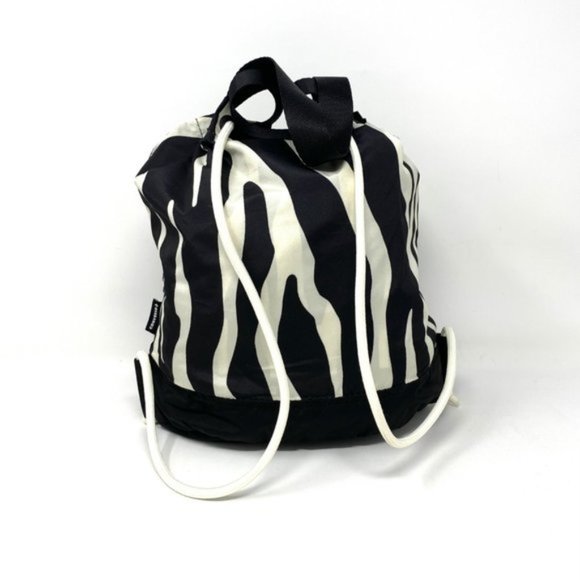 Converse 10018971-A01 Women's Bucket Bag Black White Drawstrings 3 Wear Options - Picture 6 of 7